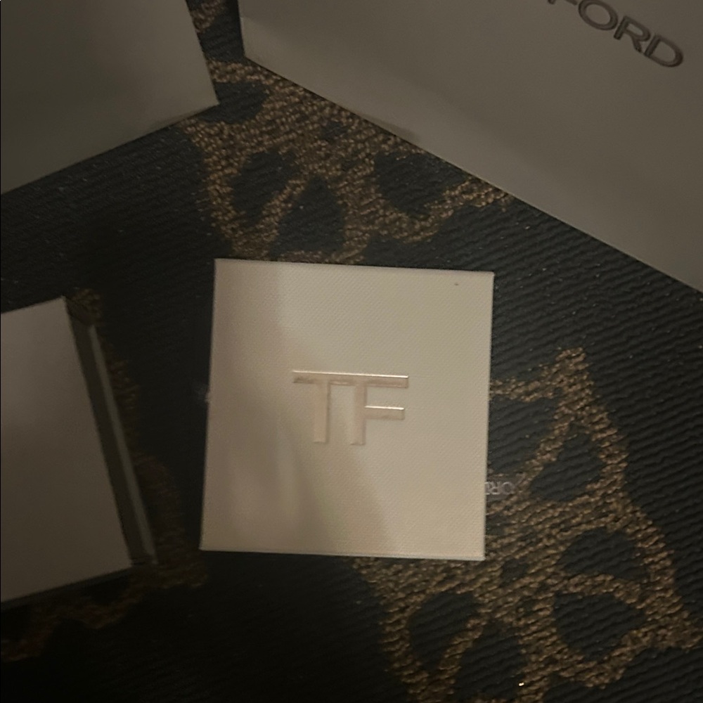 Tom Ford Silver Gift Set Collection - Picture 4 of 16